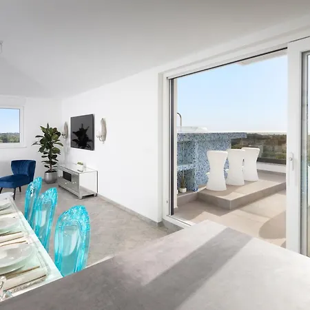 New Luxury Penthouse With Swimming Pool And Amazing Sea View! Apartment Porec Exterior photo