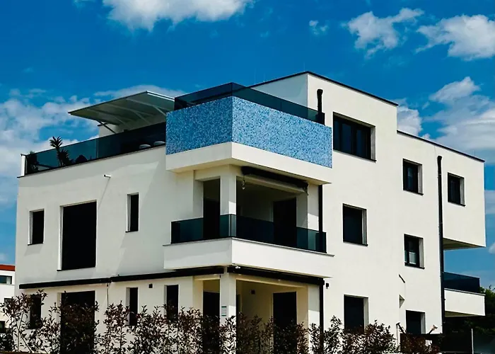 New Luxury Penthouse With Swimming Pool And Amazing Sea View!