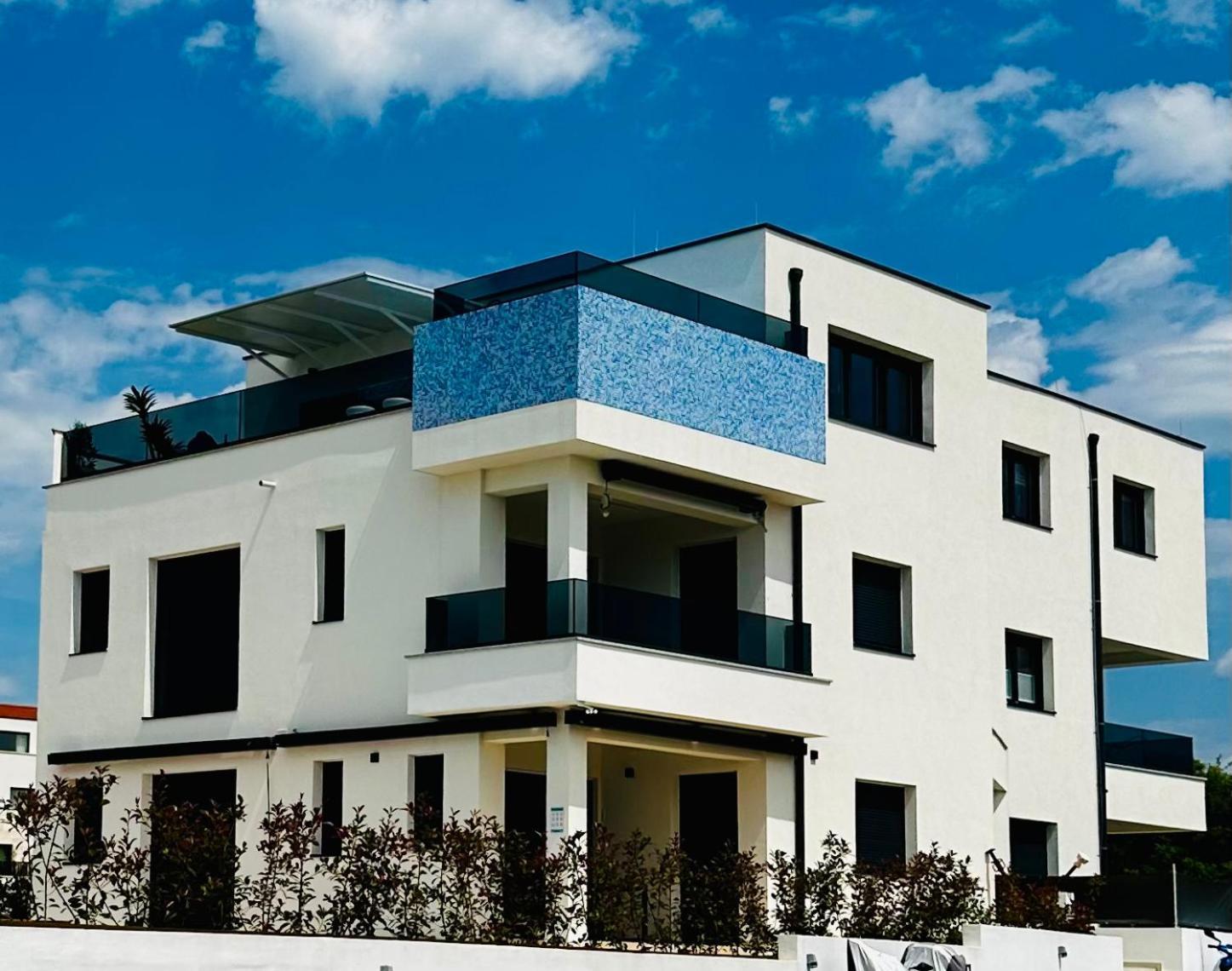 Apartment New Luxury Penthouse With Swimming Pool And Amazing Sea View!